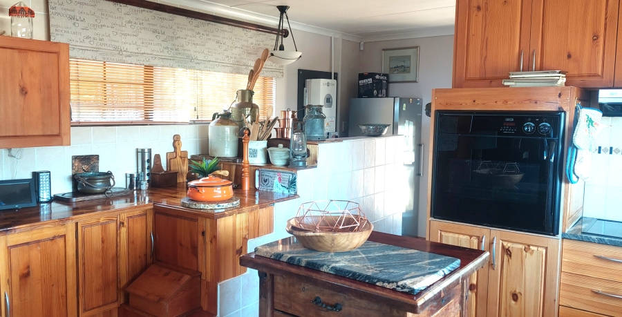 4 Bedroom Property for Sale in Dana Bay Western Cape